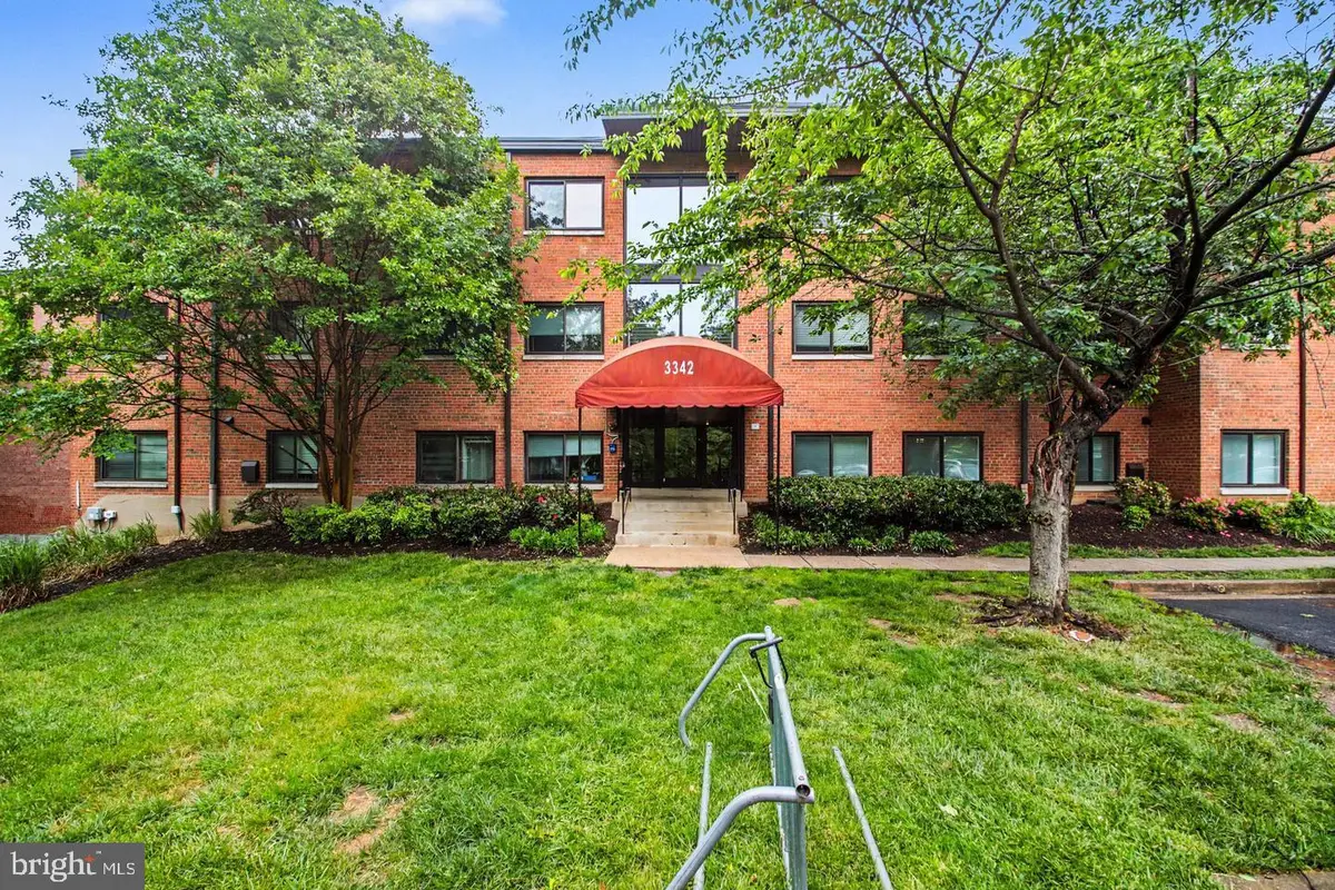 3342 S 28th St #202, Alexandria, VA 22302 - #1