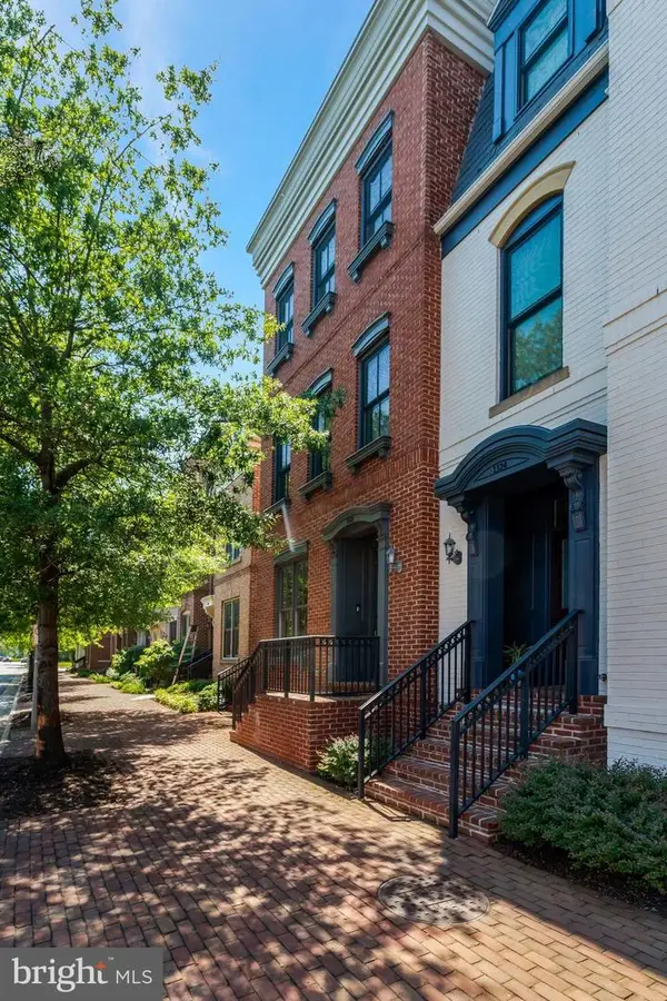 1322 Duke St, ALEXANDRIA, VA 22314