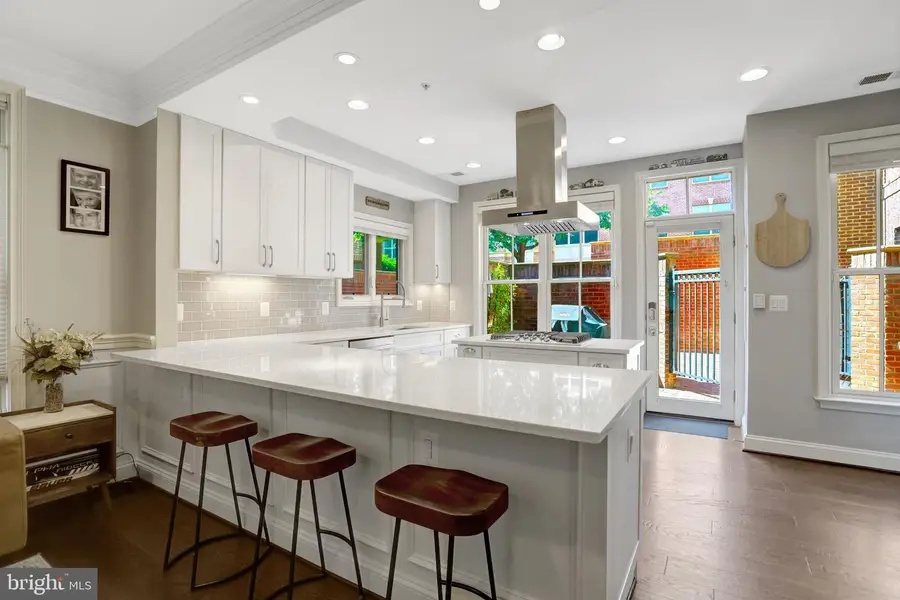 1322 Duke St, Alexandria, VA 22314 - #3