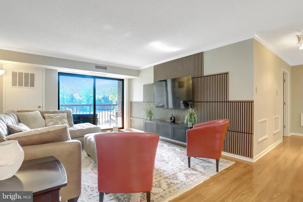 200 N Pickett St N #206, Alexandria, VA 22304 - #1