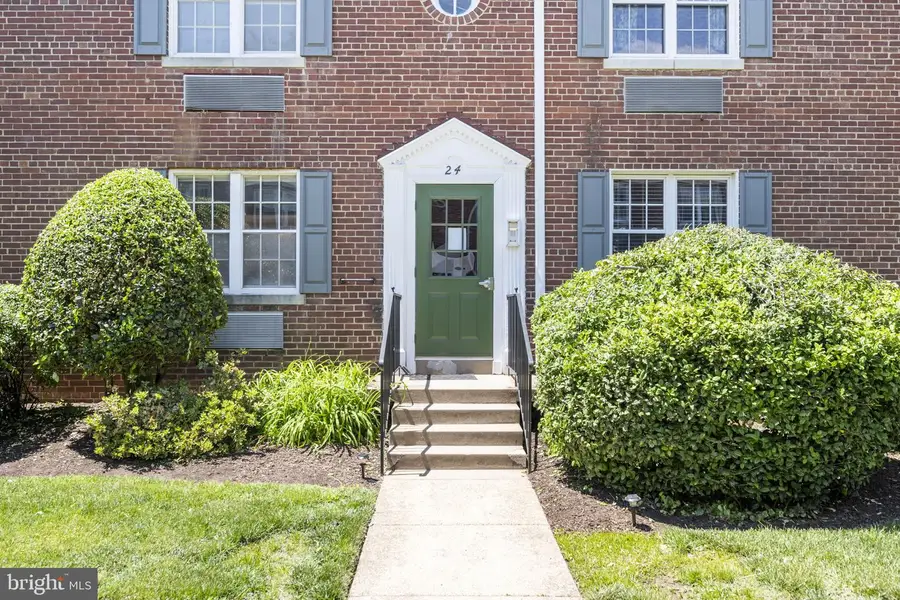 24 Auburn Ct #a, Alexandria, VA 22305 - #2