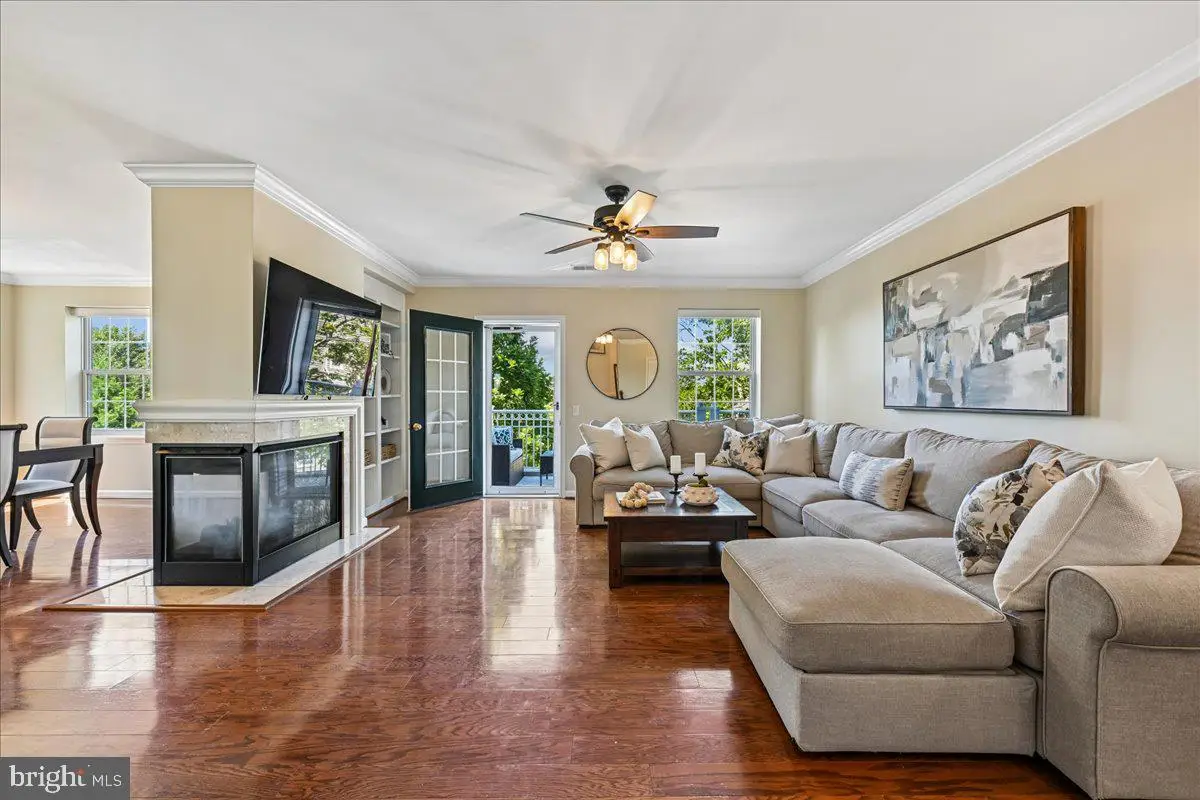 1404 Roundhouse Ln #311, Alexandria, VA 22314 - #1