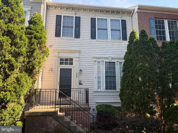 903 Harrison Cir, ALEXANDRIA, VA 22304