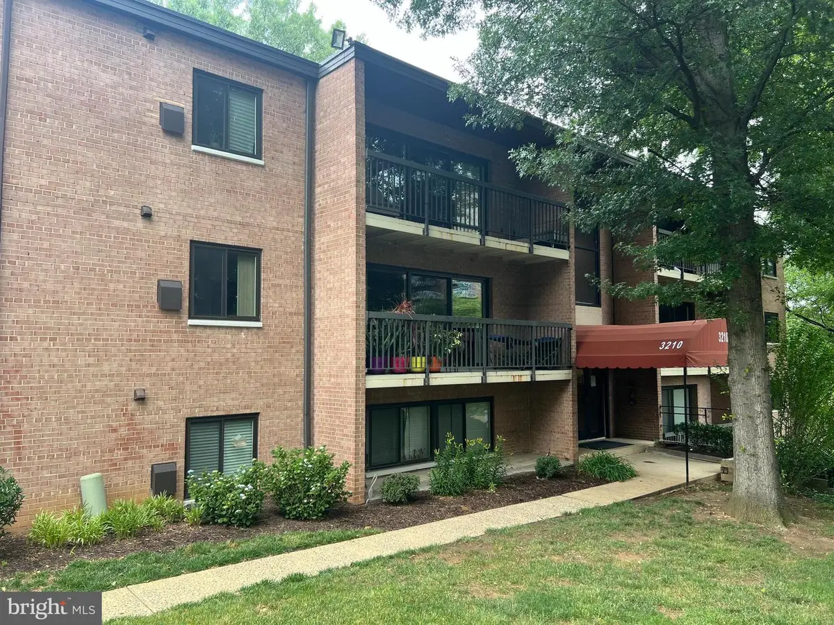3210 S 28th St #404, Alexandria, VA 22302 - #1