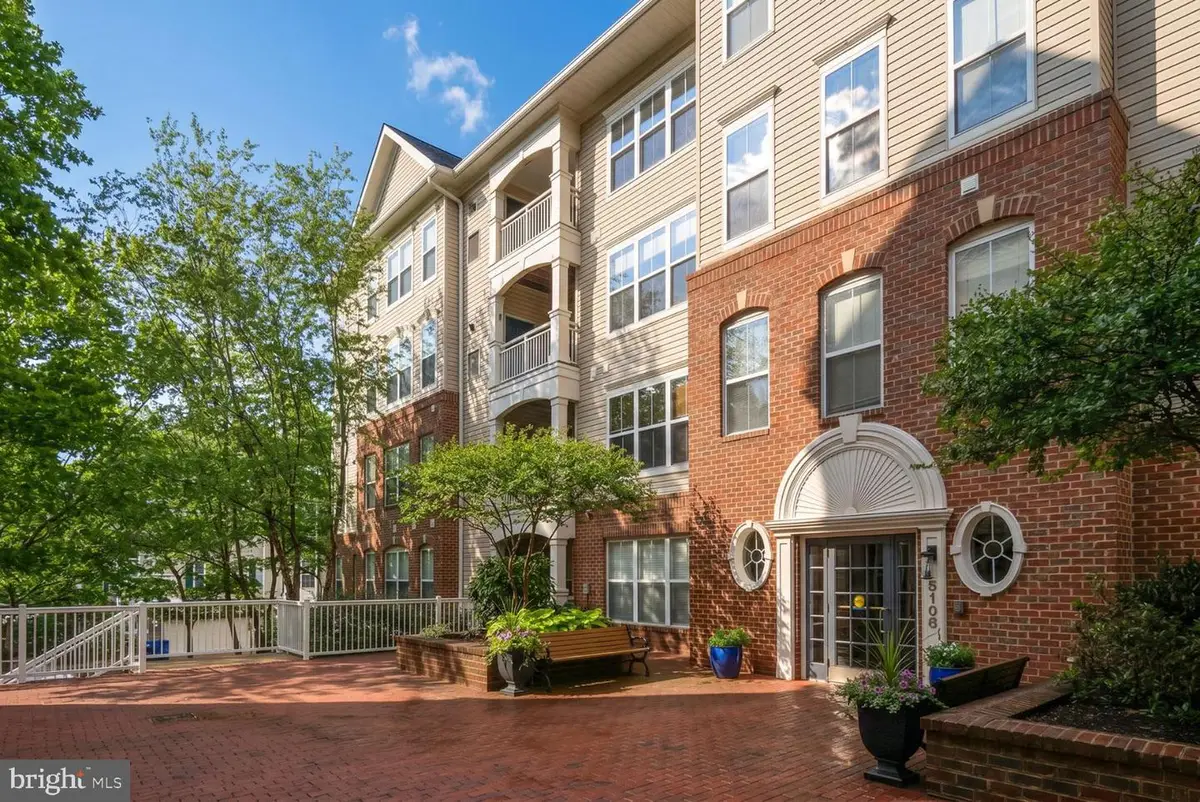 5108 Donovan Dr #305, Alexandria, VA 22304 - #1