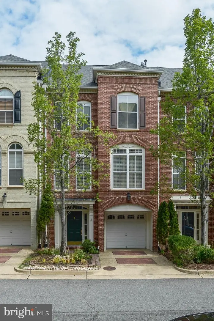 5007 Barbour Dr, Alexandria, VA 22304 - #1