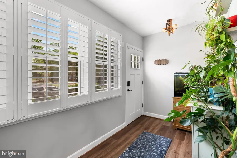 112 Lynhaven Dr, Alexandria, VA 22305 - #3