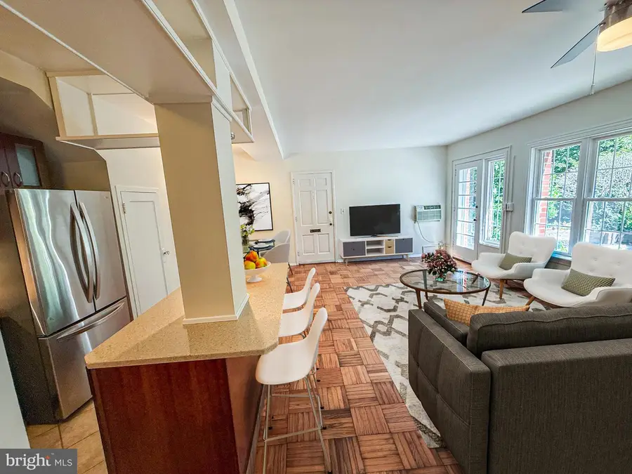 1619 Mount Eagle Pl, Alexandria, VA 22302 - #2