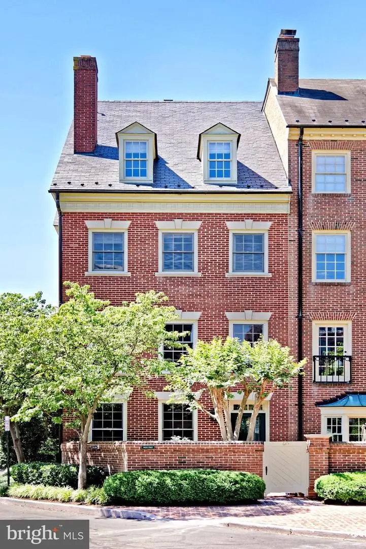 40 Wolfe St, Alexandria, VA 22314 - #1