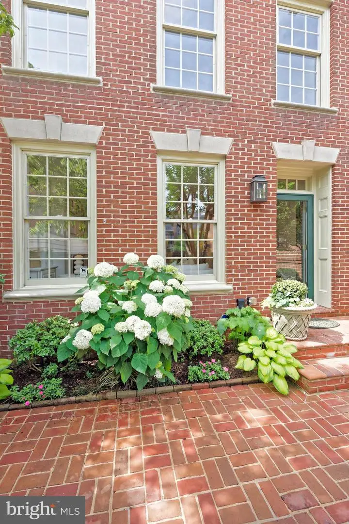40 Wolfe St, Alexandria, VA 22314 - #3