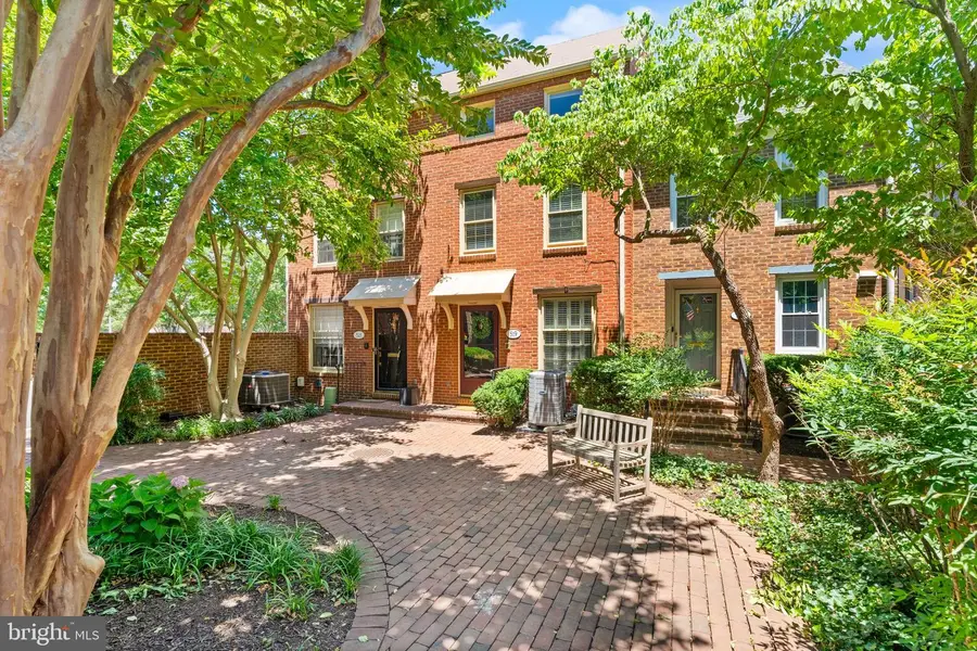519 S St Asaph St, Alexandria, VA 22314 - #3