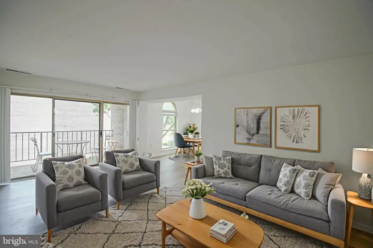 6 Canterbury Sq #301, Alexandria, VA 22304 - #1