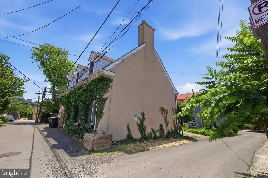 10 Irving Ct, Alexandria, VA 22314 - #2