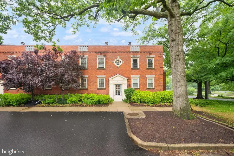 1311 E Abingdon Dr #4, Alexandria, VA 22314 - #2