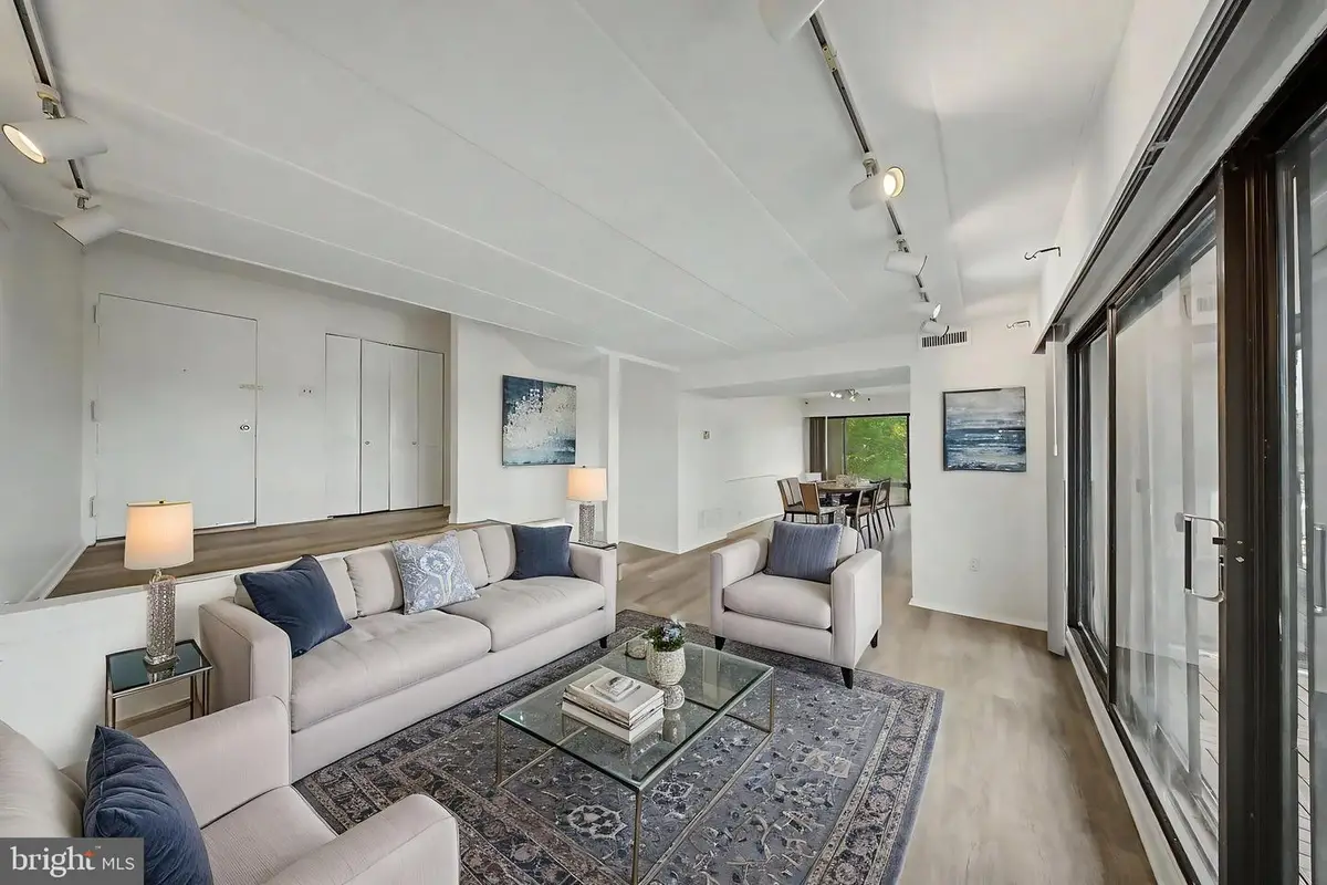 112 Roberts Ln #300, Alexandria, VA 22314 - #1