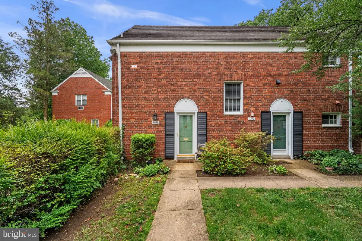 3408 Martha Custis Dr, Alexandria, VA 22302 - #1