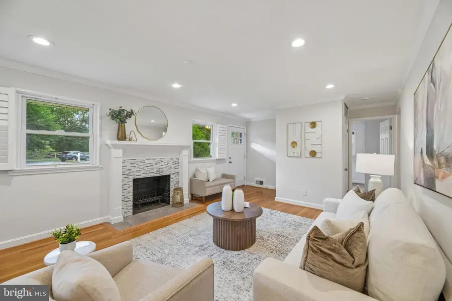 1111 Archer Ct, Alexandria, VA 22312 - #2