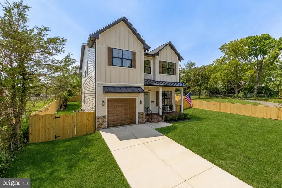 126 Longview Dr, Alexandria, VA 22314 - #2