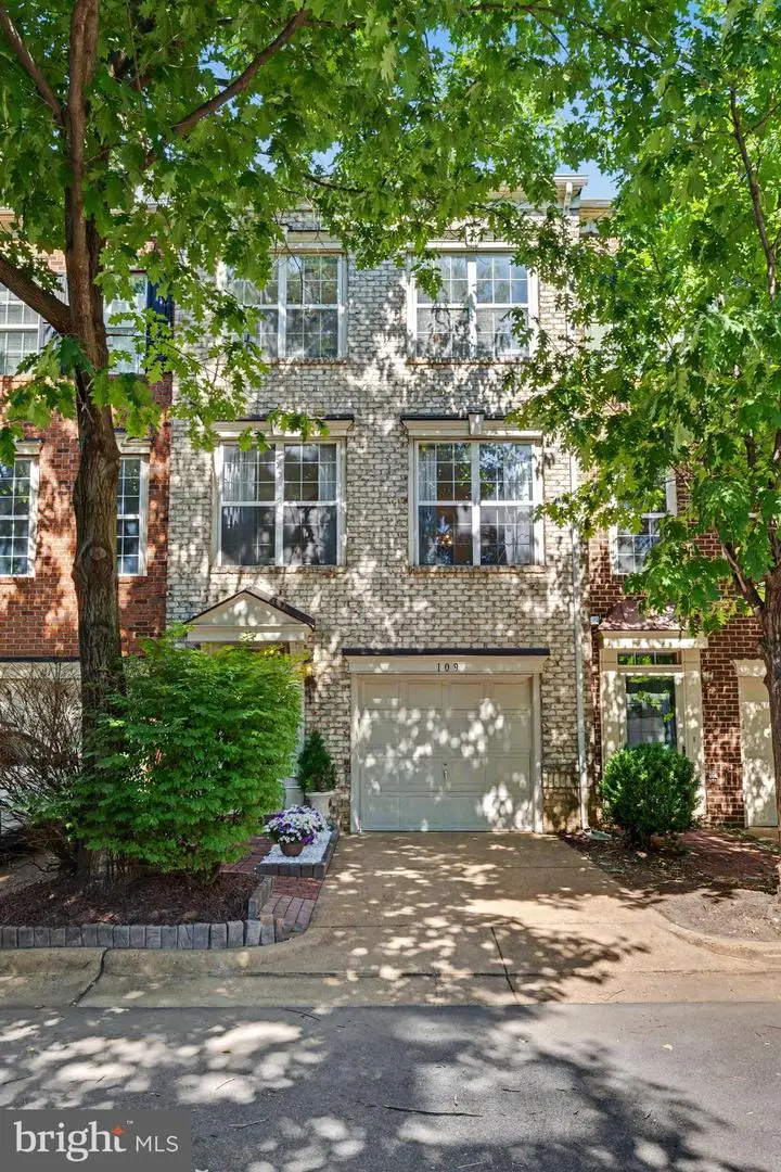 109 Martin Ln, Alexandria, VA 22304 - #1