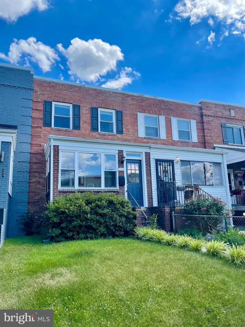 241 Lynhaven Dr, Alexandria, VA 22305 - #1