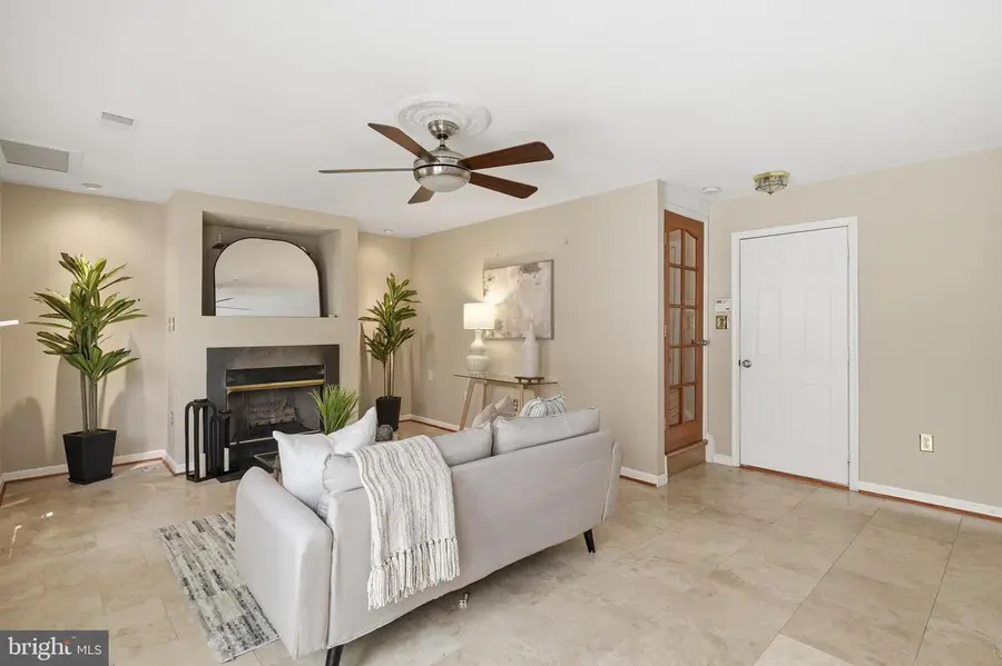 401 Stanton Pl, Alexandria, VA 22304 - #3