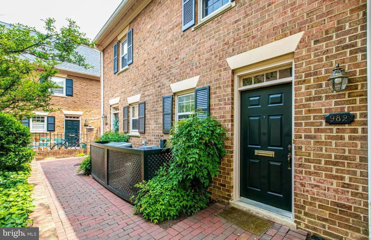 982 N Royal St, Alexandria, VA 22314 - #1