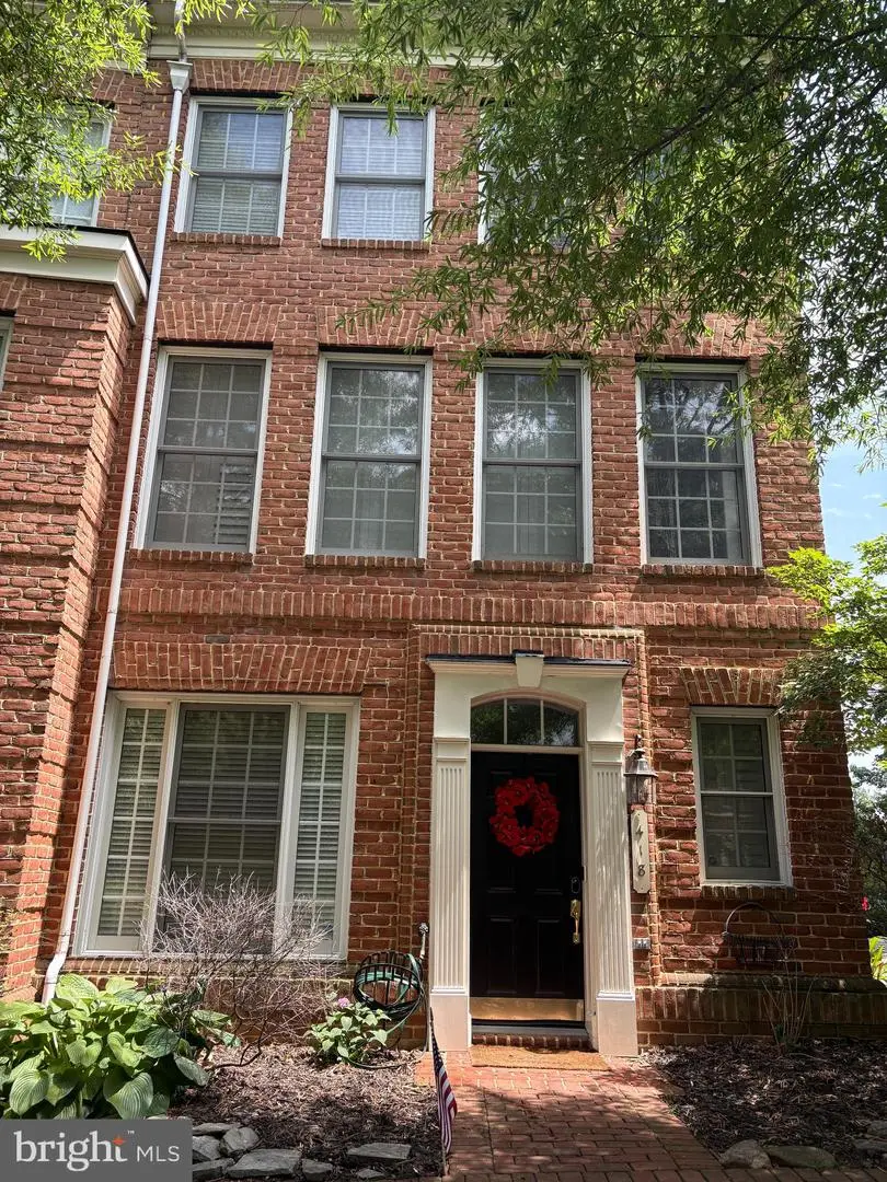 418 Ferdinand Day Dr, Alexandria, VA 22304 - #1