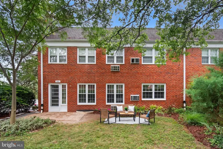3210 Martha Custis Dr, Alexandria, VA 22302 - #3