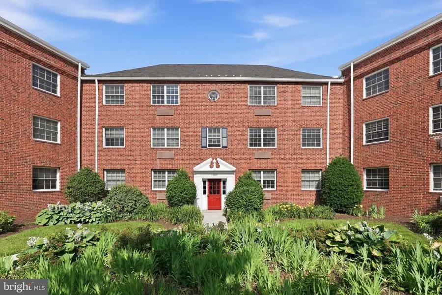 1708 W Abingdon Dr #202, Alexandria, VA 22314 - #2