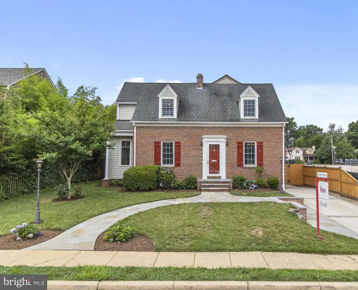 2502 Taylor Ave, Alexandria, VA 22302 - #1