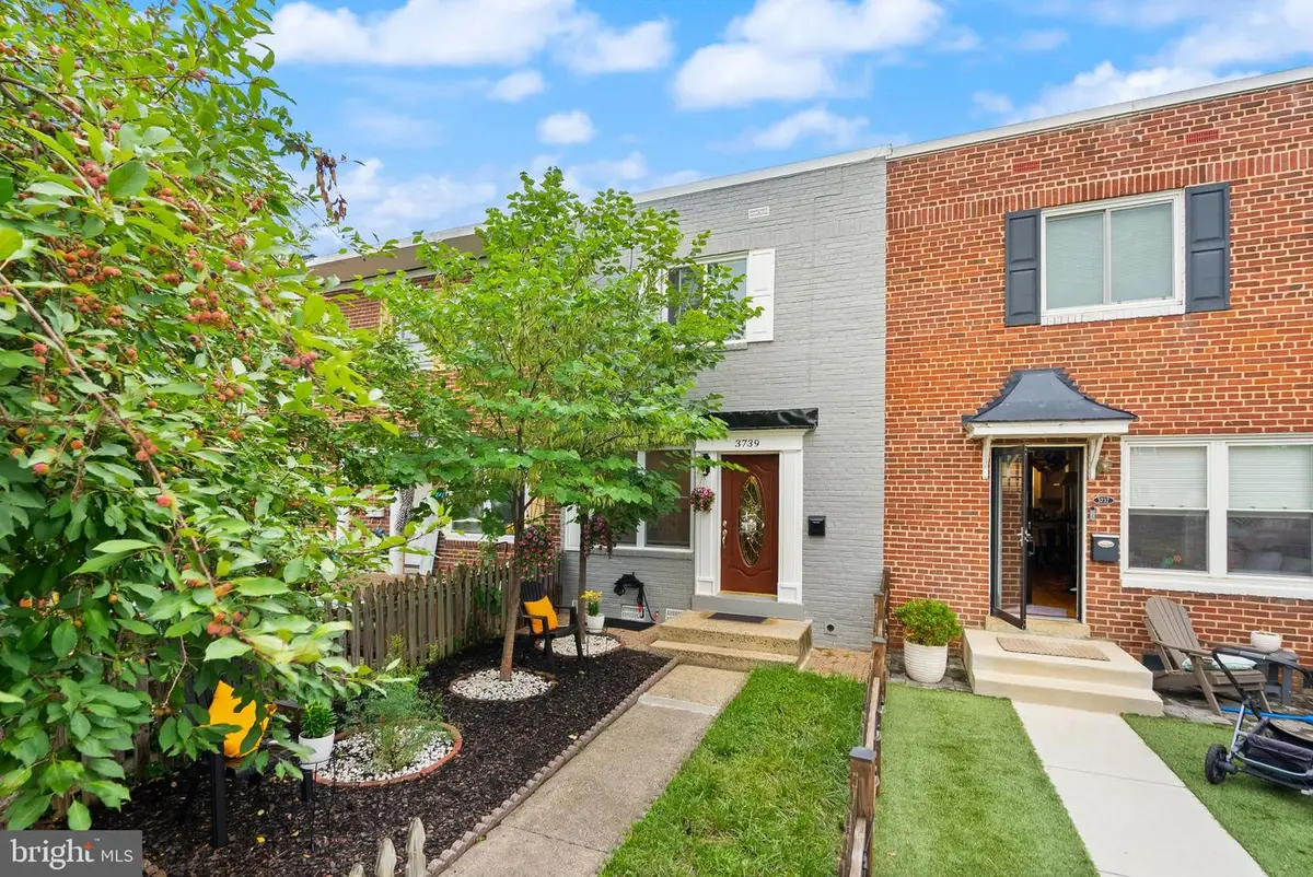 3739 Mark Dr, Alexandria, VA 22305 - #1