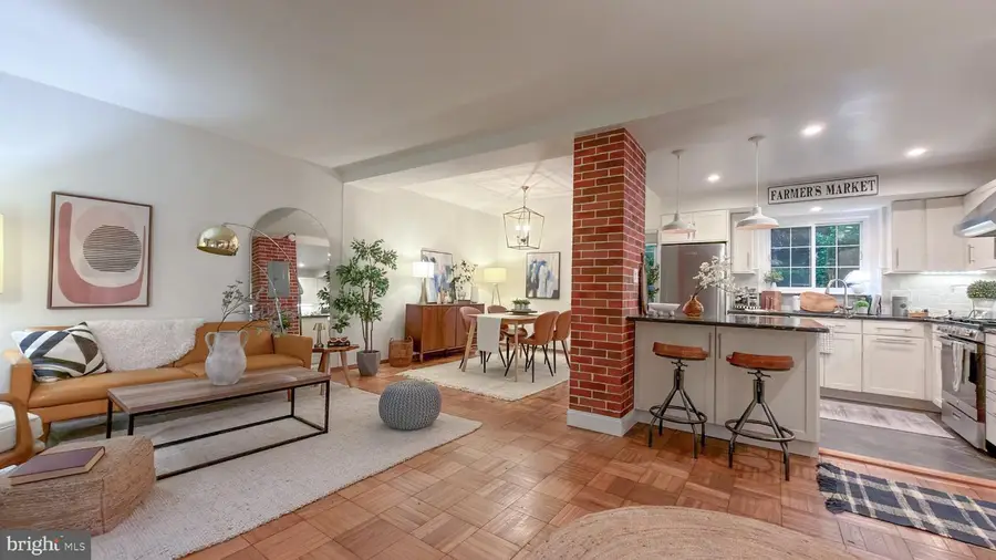 1806 Preston Rd, Alexandria, VA 22302 - #2