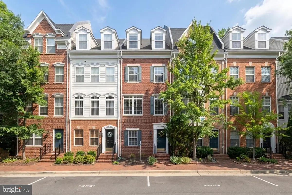194 Martin Ln, Alexandria, VA 22304 - #1