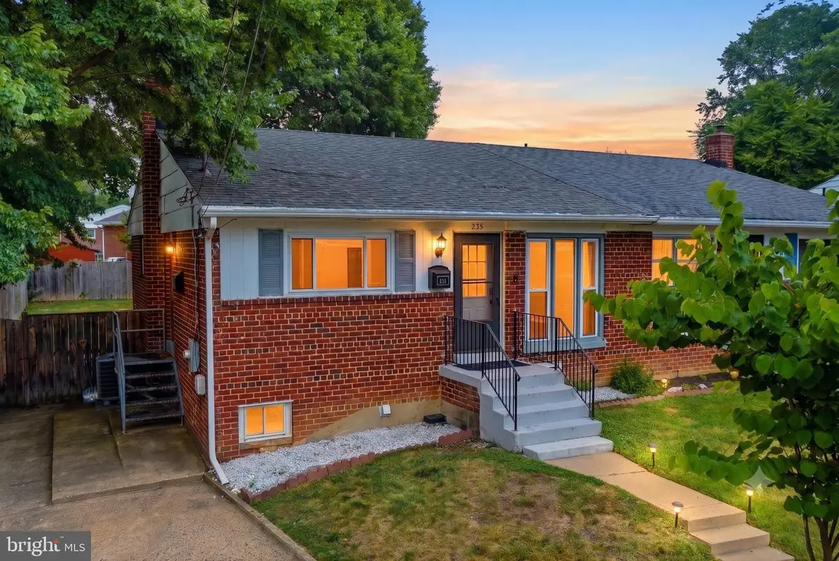 235 S Jenkins St, Alexandria, VA 22304 - #1