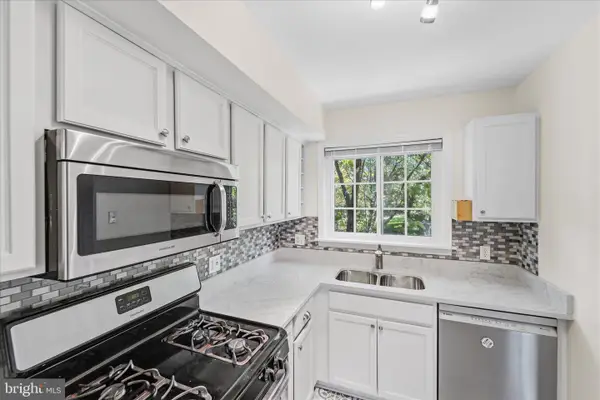 3226 Gunston Rd, ALEXANDRIA, VA 22302