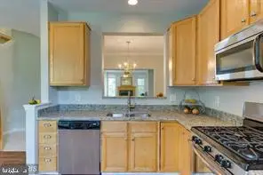4908 Gardner Dr, Alexandria, VA 22304 - #2