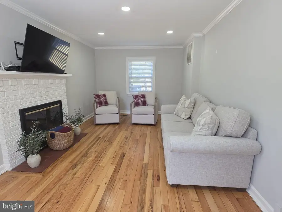 5427 Dawes Ave, Alexandria, VA 22311 - #2