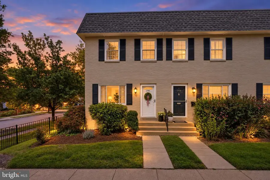 1751 N Cliff St, Alexandria, VA 22301 - #2