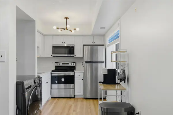 3330 S 28th St #204, ALEXANDRIA, VA 22302