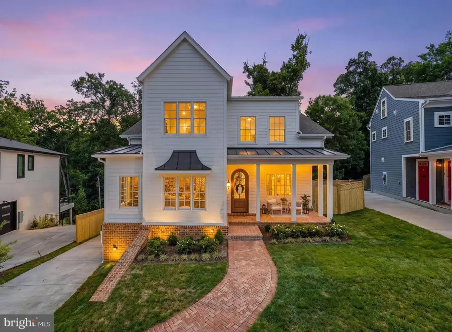 3111 Circle Hill Rd, Alexandria, VA 22305 - #2