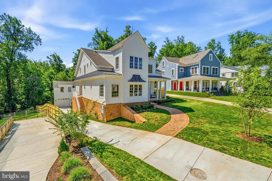 3111 Circle Hill Rd, Alexandria, VA 22305 - #3