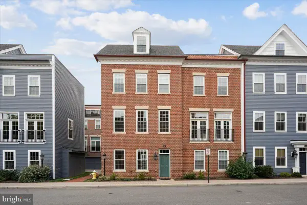 607 Second St, ALEXANDRIA, VA 22314