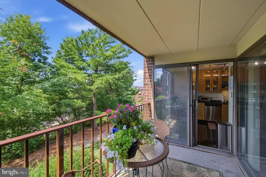 106 Roberts Ln #201, Alexandria, VA 22314 - #2