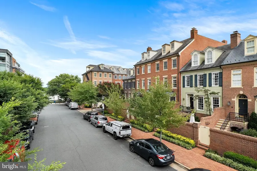 58 Wolfe St #14b, Alexandria, VA 22314 - #2