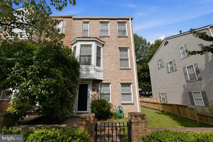 3298 Mount Vernon Ave, Alexandria, VA 22305 - #3