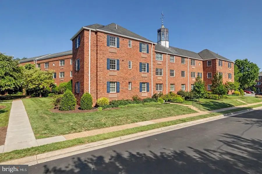 1636 W Abingdon Dr #102, Alexandria, VA 22314 - #2