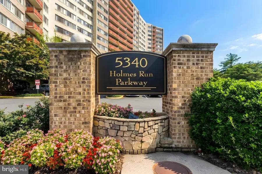 5340 Holmes Run Pkwy #516, Alexandria, VA 22304 - #2
