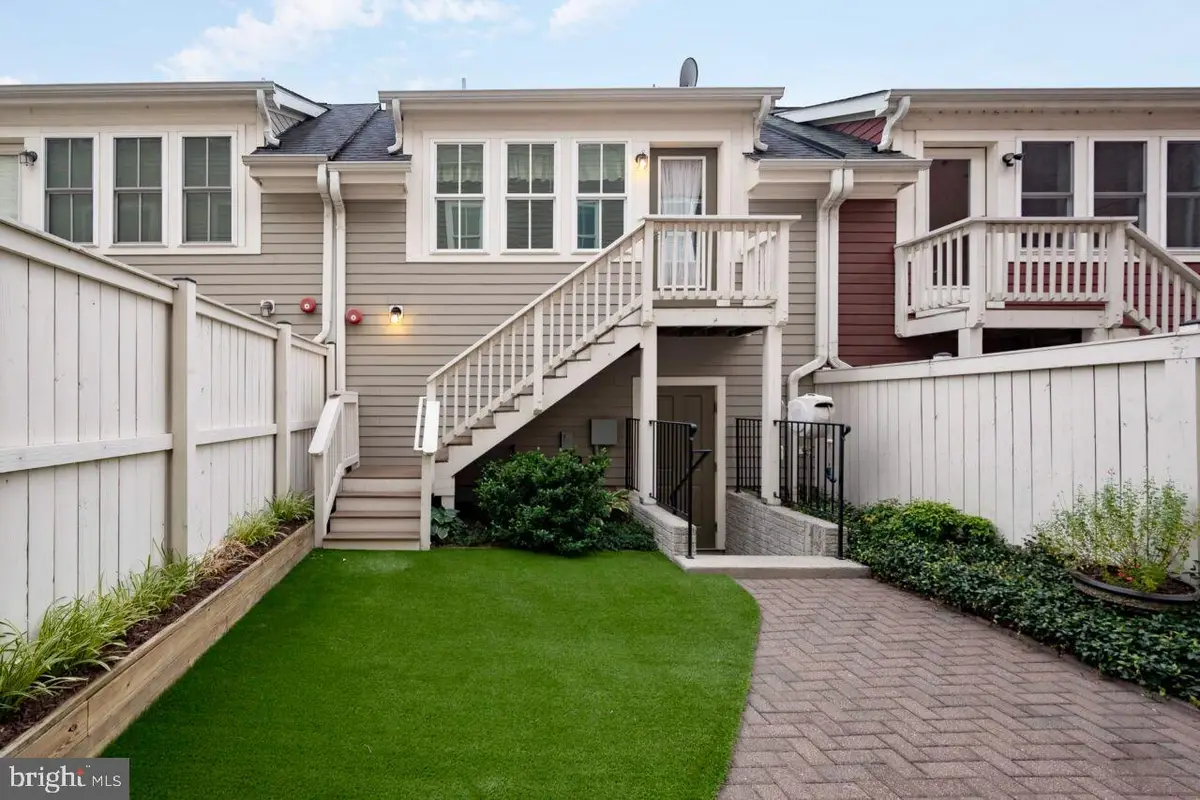 2216 Main Line Blvd, Alexandria, VA 22301 - #1