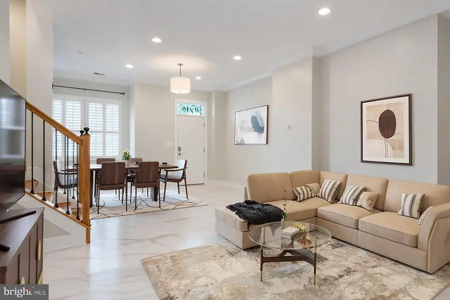 2216 Main Line Blvd, Alexandria, VA 22301 - #2