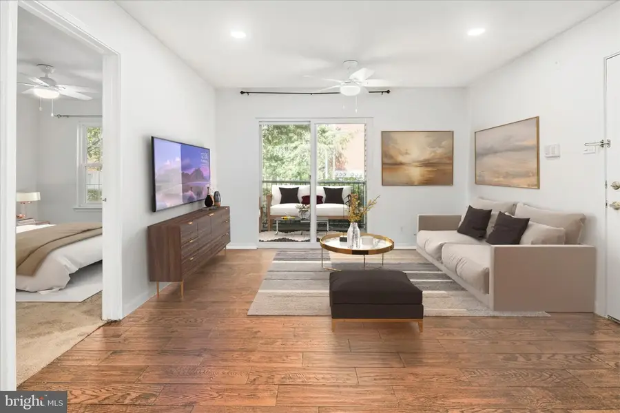 3306 Wyndham Cir #127, Alexandria, VA 22302 - #3